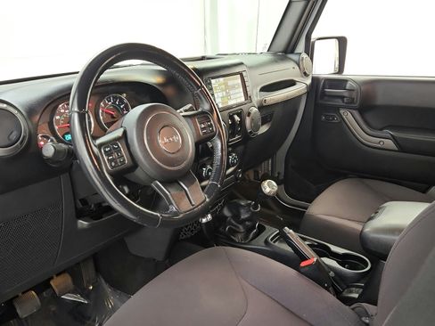 Used 2015 Jeep Wrangler Unlimited Sport w/ Quick Order Package 23S AWD/4WD image 16