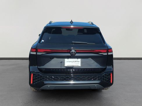 New 2026 Volkswagen Tiguan SE R-Line image 4