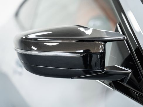 Used 2024 BMW M4 Coupe w/ Executive Package image 21