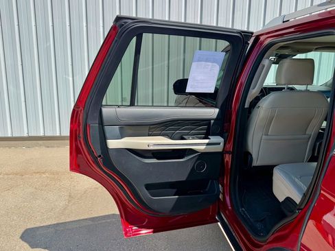 Used 2020 Ford Expedition Platinum AWD/4WD image 16