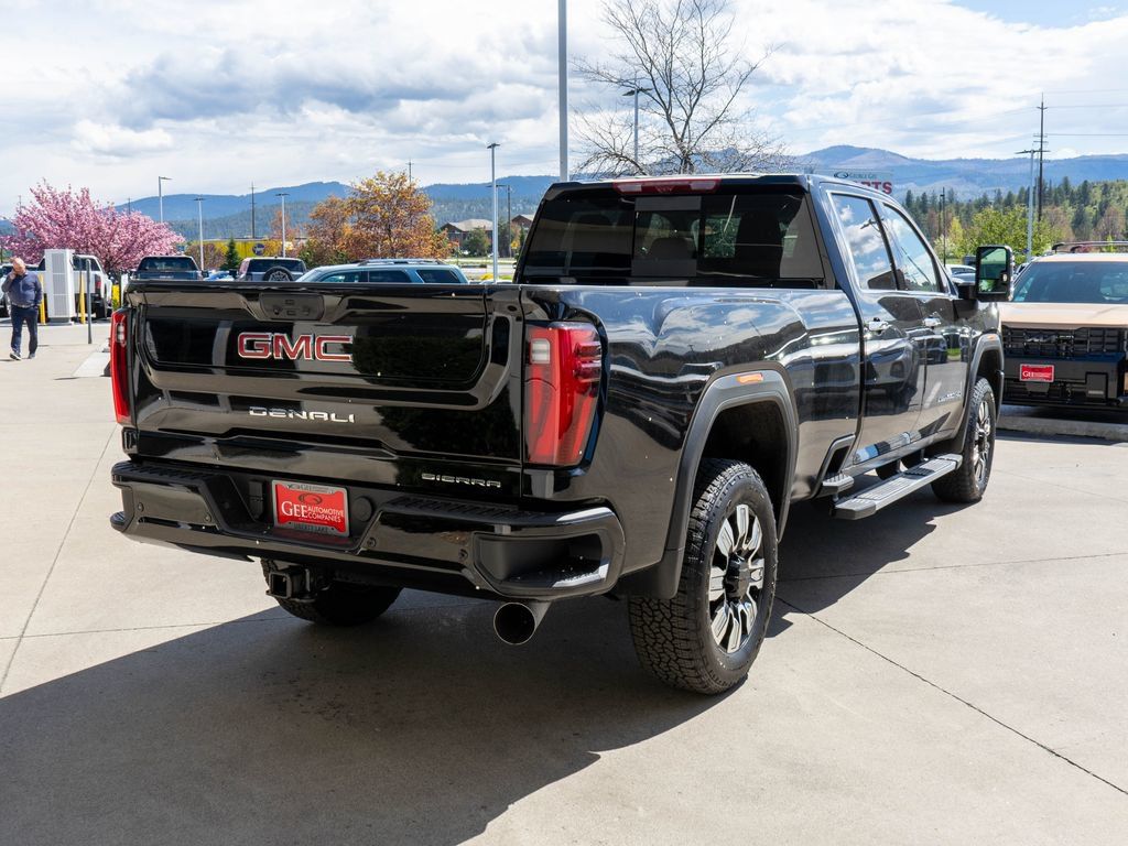 New 2026 GMC Sierra 3500 Denali w/ Denali Reserve Package AWD/4WD image 7