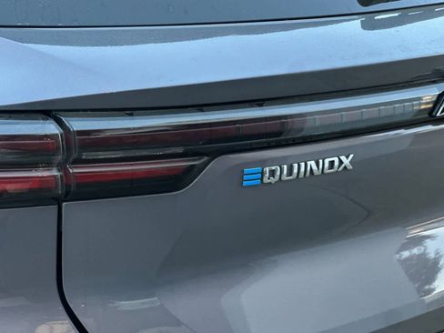 Used 2024 Chevrolet Equinox EV LT image 12