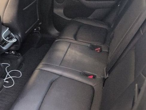 Used 2022 Tesla Model Y Long Range image 4