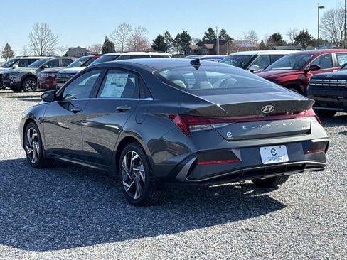 New 2026 Hyundai Elantra Limited image 15