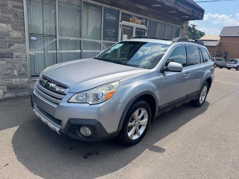 Used 2014 Subaru Outback 2.5i Limited AWD/4WD image 1