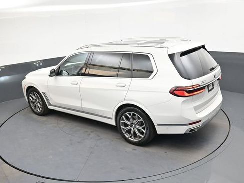 Used 2023 BMW X7 xDrive40i w/ Premium Package image 29