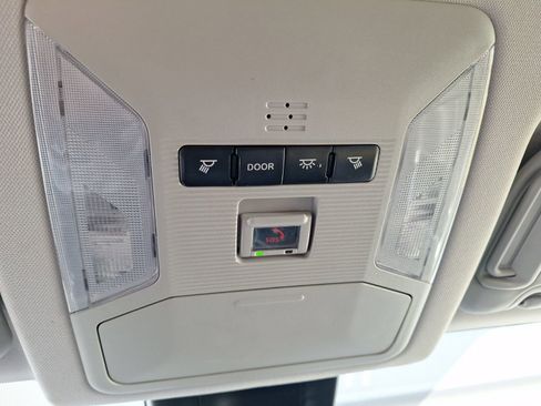 Used 2021 Toyota RAV4 XLE image 29