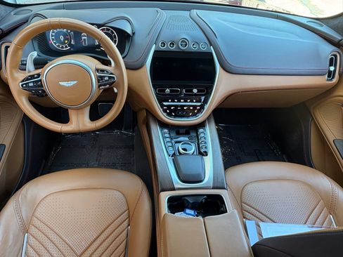 Used 2021 Aston Martin DBX AWD/4WD image 11