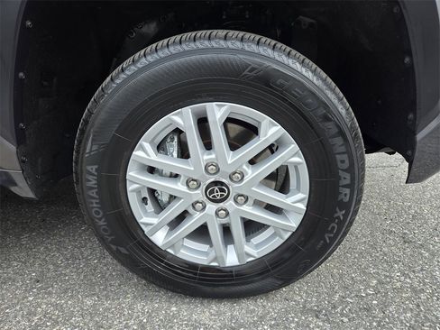 Used 2024 Toyota Tundra SR5 w/ SR5 Convenience Package image 7