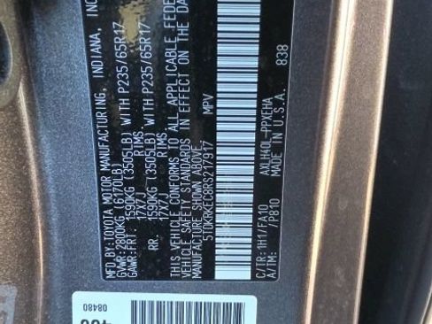 Used 2024 Toyota Sienna LE FWD image 13