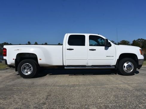 Used 2014 GMC Sierra 3500 SLE w/ SLE Preferred Package image 3