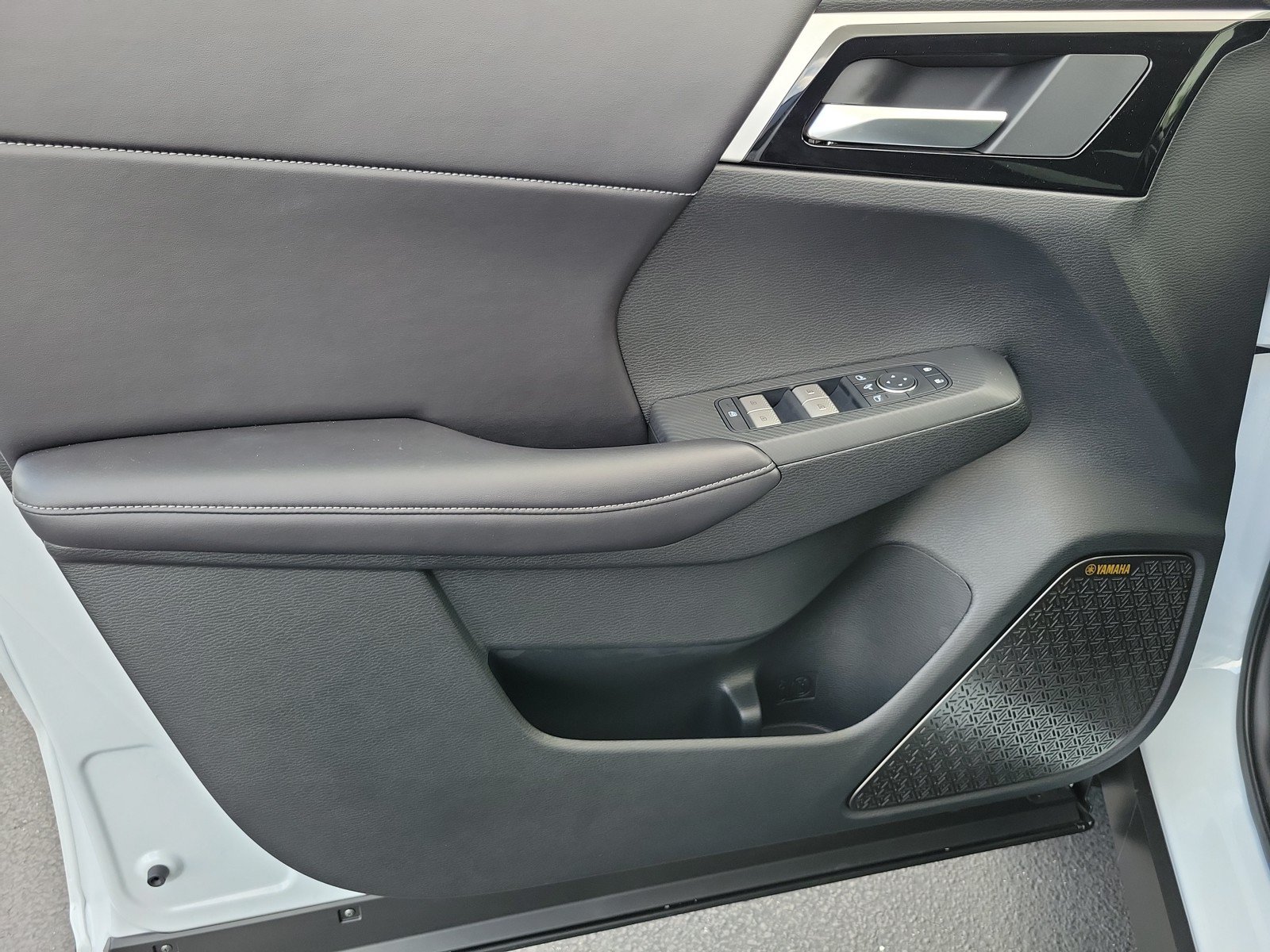 New 2026 Mitsubishi Outlander SE FWD image 18