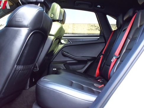 Used 2018 Porsche Macan GTS image 33