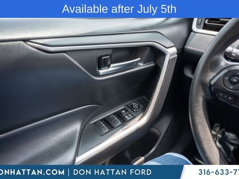 Used 2024 Toyota RAV4 XLE FWD image 18