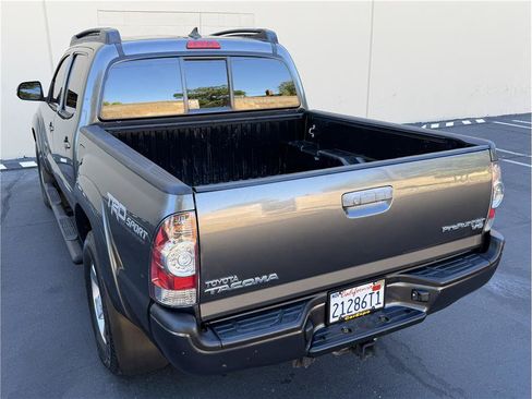 Used 2015 Toyota Tacoma PreRunner w/ TRD Sport Package RWD image 26