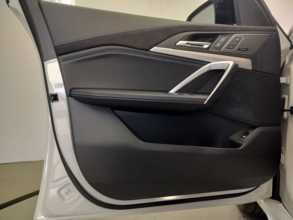 New 2027 BMW X2 M35i AWD/4WD image 6
