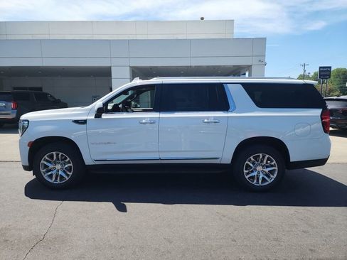 Certified 2023 GMC Yukon XL SLT RWD image 5