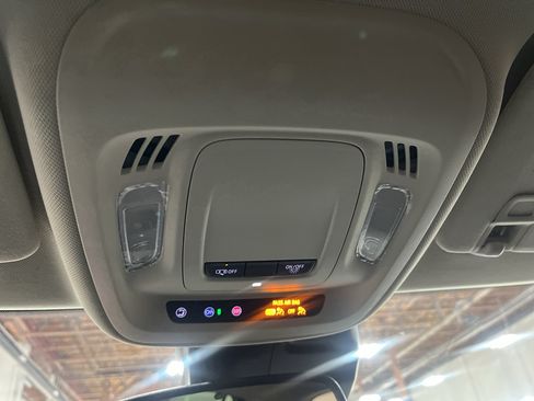 Used 2023 Buick Envision Preferred w/ Sport Touring Package AWD/4WD image 23