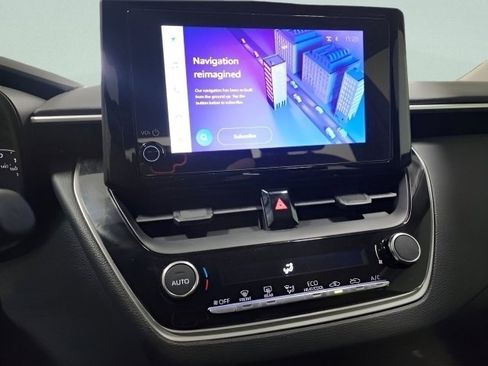 Used 2024 Toyota Corolla LE image 30