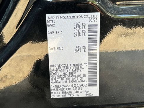 Used 2025 Nissan Altima 2.5 SV FWD image 24