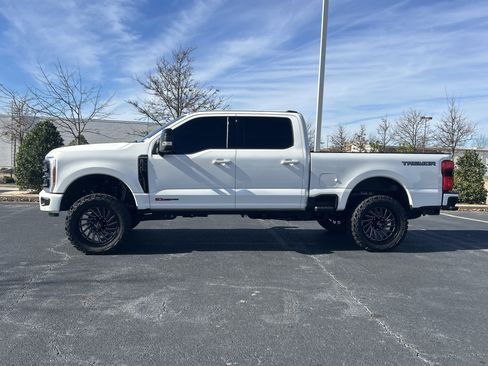 Used 2025 Ford F250 Platinum w/ Tremor Off-Road Package image 6