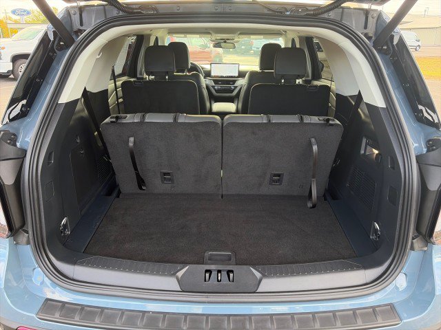Used 2026 Ford Explorer Active AWD/4WD image 27