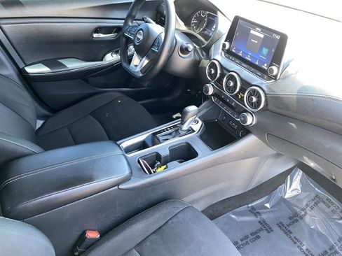 Certified 2025 Nissan Sentra SV FWD image 9
