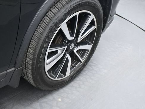 Used 2019 Nissan Rogue SL w/ Premium Package AWD/4WD image 19