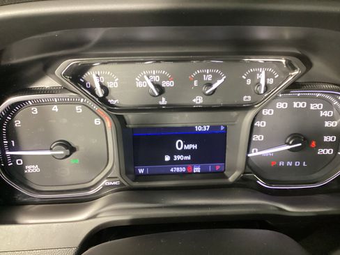 Used 2022 GMC Sierra 2500 SLT w/ SLT Convenience Package image 17