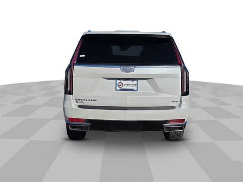 Used 2022 Cadillac Escalade Premium Luxury w/ LPO, Radiant Package image 6
