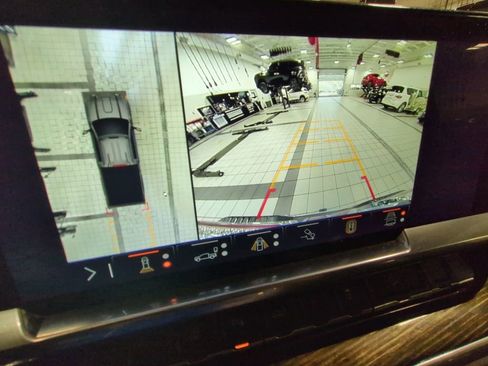 Used 2024 GMC Sierra 2500 SLE w/ SLE Value Package; image 8