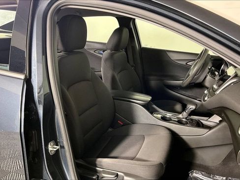 Used 2021 Chevrolet Malibu LT FWD image 6
