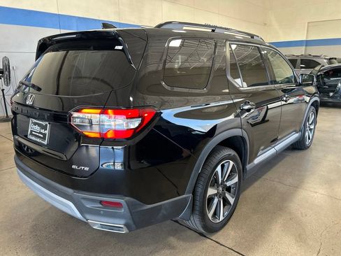 Certified 2023 Honda Pilot Elite image 19