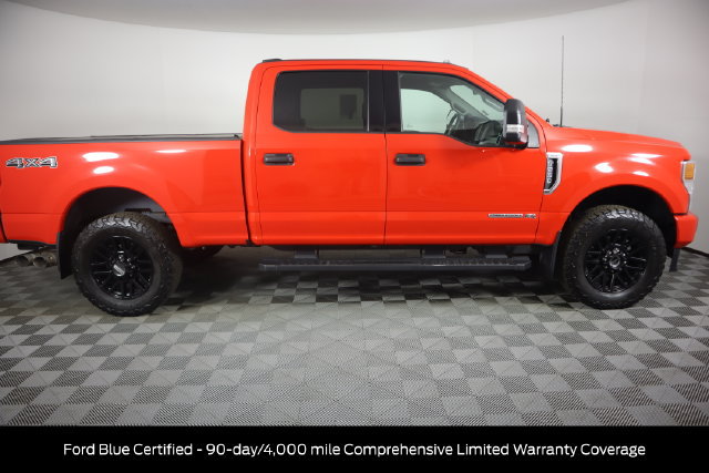 Used 2022 Ford F250 XLT w/ Black Appearance Package AWD/4WD image 3