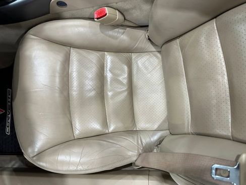 Used 2006 Chevrolet Corvette Convertible w/ Preferred Equipment Group image 19