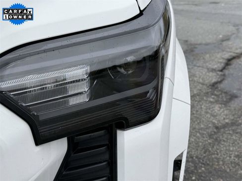 Used 2025 Toyota Tacoma SR image 9