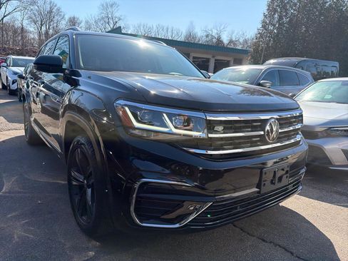Used 2022 Volkswagen Atlas SEL R-Line image 3