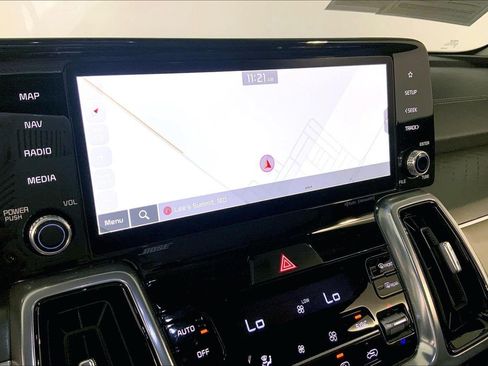 Certified 2024 Kia Sorento SX Prestige w/ Panoramic Sunroof Package AWD/4WD image 6