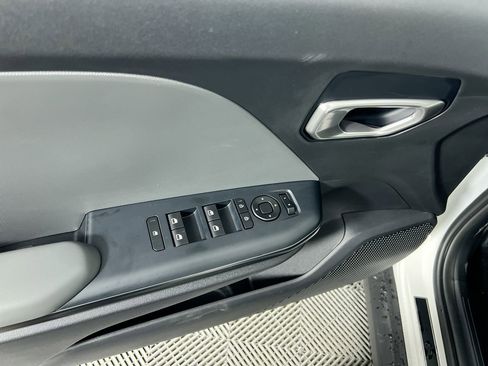 New 2025 Kia K4 LXS image 15