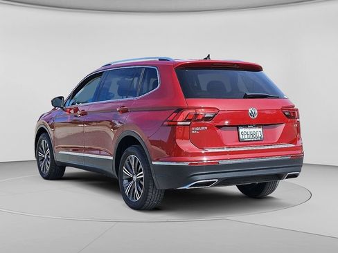 Used 2018 Volkswagen Tiguan SEL FWD image 35