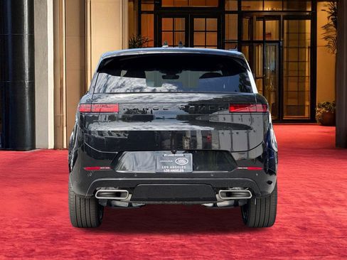 New 2026 Land Rover Range Rover Sport Dynamic SE AWD/4WD image 9