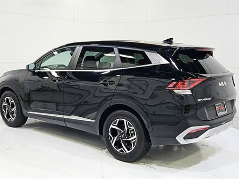 Used 2025 Kia Sportage LX FWD image 6