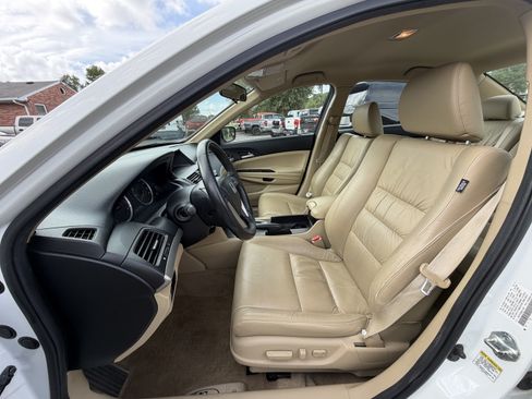 Used 2011 Honda Accord SE image 13