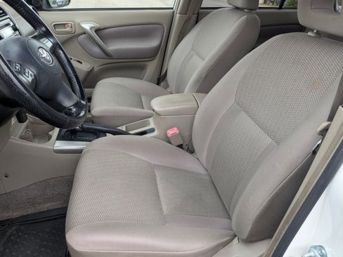 Used 2005 Toyota RAV4 2WD image 14