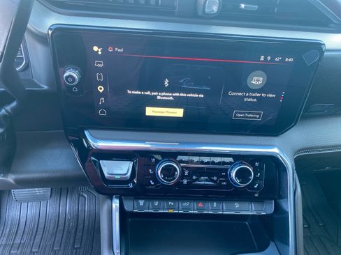 Used 2025 GMC Sierra 3500 Denali w/ Technology Package AWD/4WD image 11