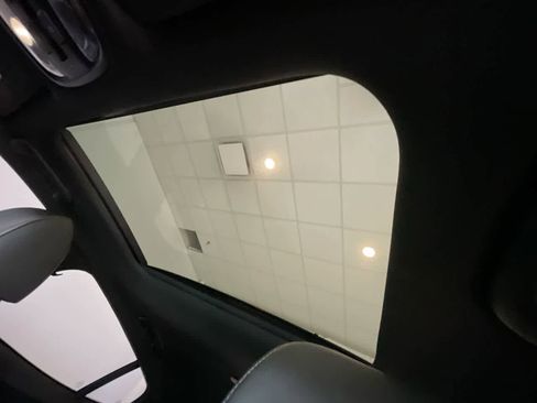 Used 2018 Kia Stinger GT2 AWD/4WD image 22