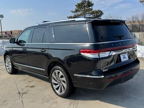 Used 2022 Lincoln Navigator L Reserve AWD/4WD image 10
