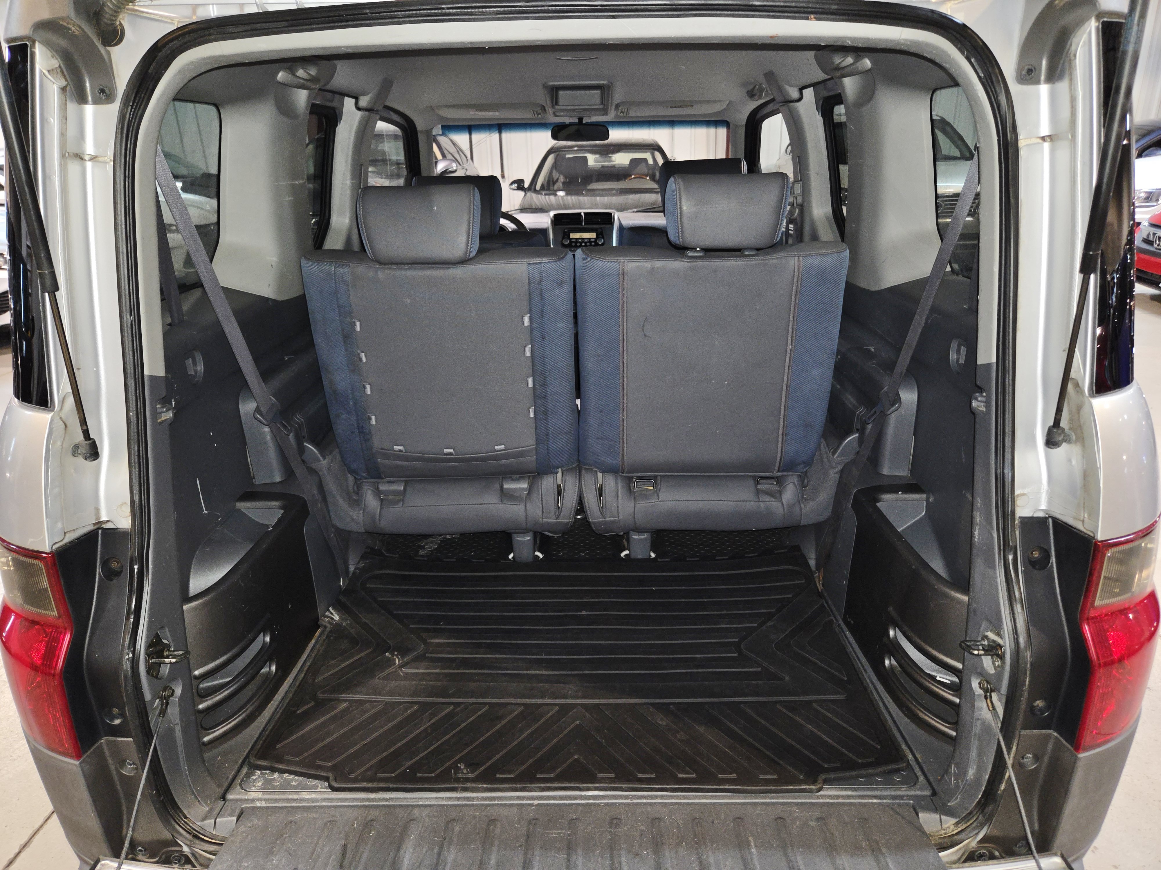 Used 2004 Honda Element EX image 20