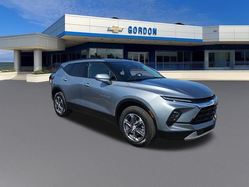 Used 2024 Chevrolet Blazer LT w/ Convenience Package FWD image 8