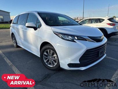 Certified 2022 Toyota Sienna LE